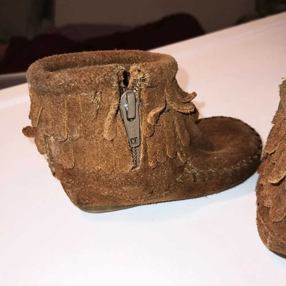Minnetonka Infant Double Fringe Moccasin Boots 2